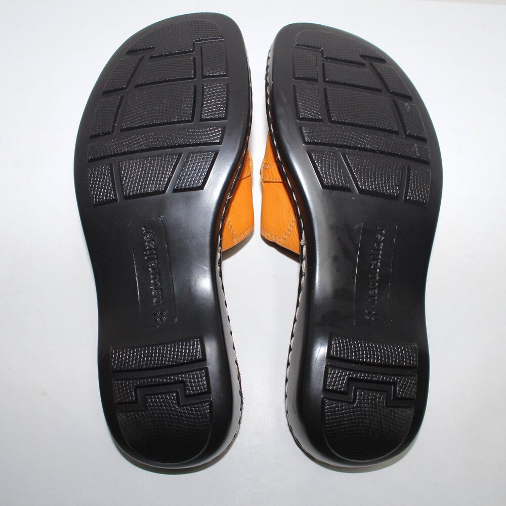 Women's 7M Naturalizer Calver Slide Sandal Shoe In A Shade of Orange - Picture 4 of 9